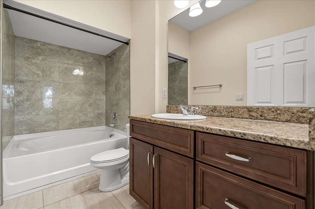 В аренду: $2,900 (5 спален, 3 ванн, 1584 Квадратных фут)