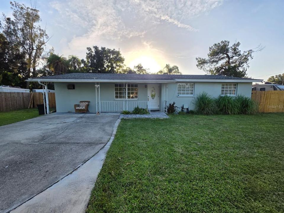 En Venta: $319,900 (4 camas, 1 baños, 1088 Pies cuadrados)