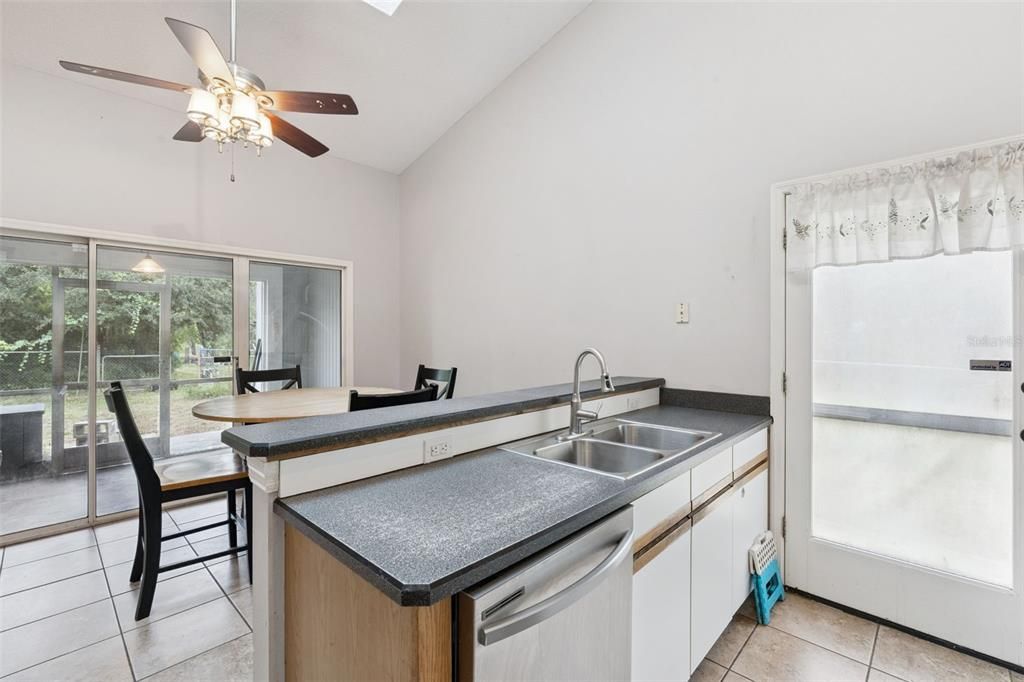 For Sale: $449,500 (3 beds, 2 baths, 1840 Square Feet)