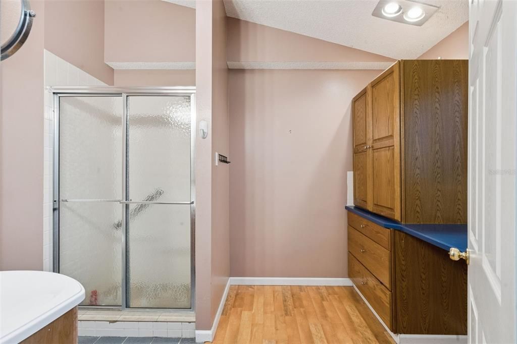 For Sale: $449,500 (3 beds, 2 baths, 1840 Square Feet)