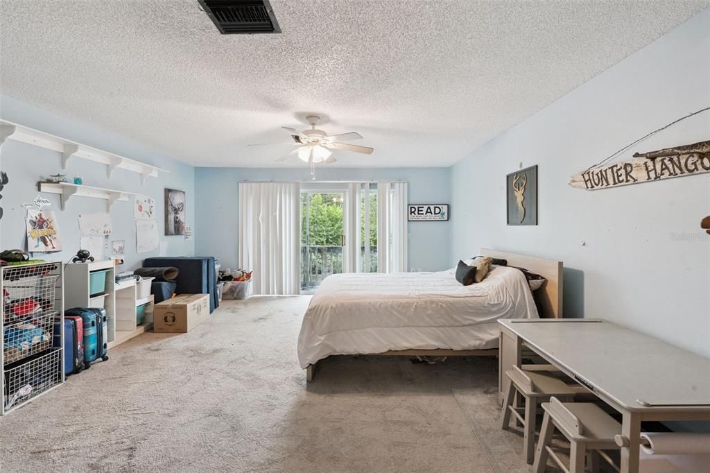For Sale: $449,500 (3 beds, 2 baths, 1840 Square Feet)