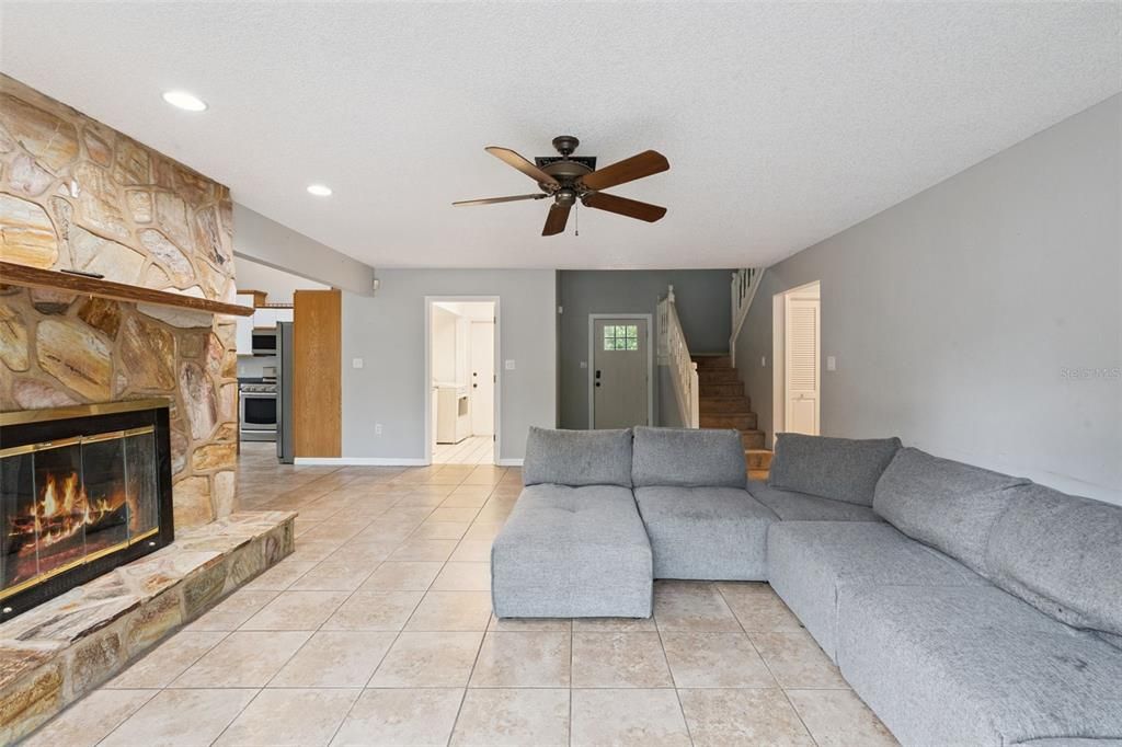 For Sale: $449,500 (3 beds, 2 baths, 1840 Square Feet)