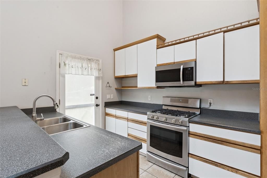 For Sale: $449,500 (3 beds, 2 baths, 1840 Square Feet)
