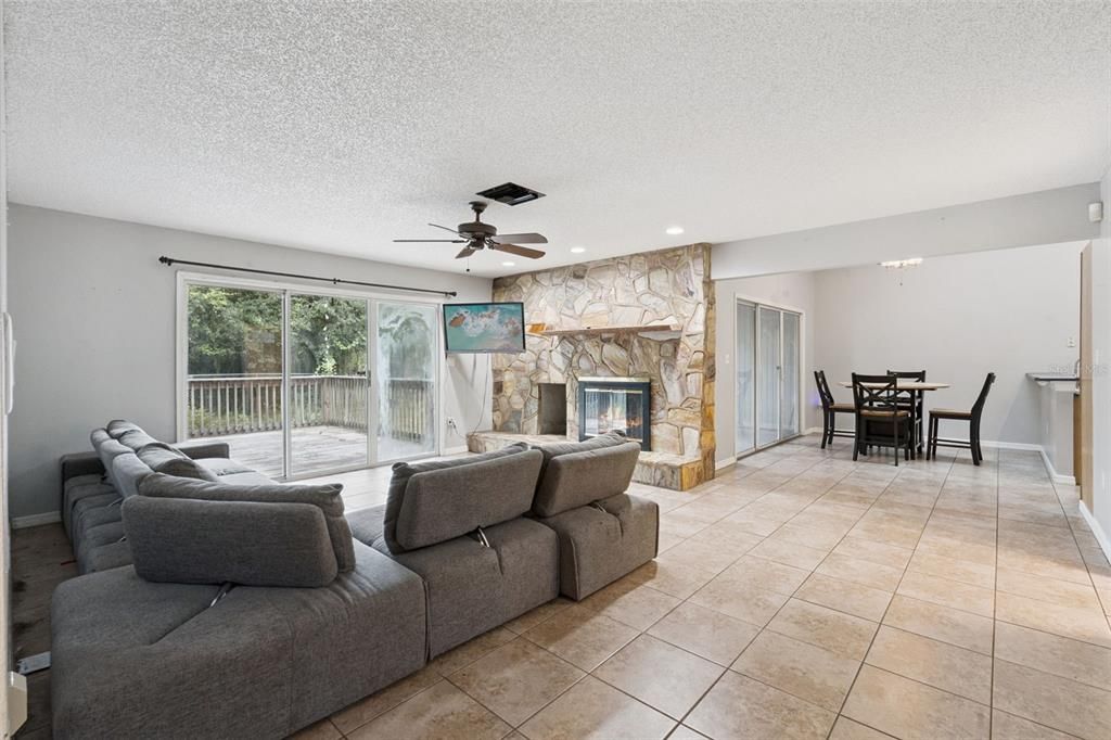 For Sale: $449,500 (3 beds, 2 baths, 1840 Square Feet)