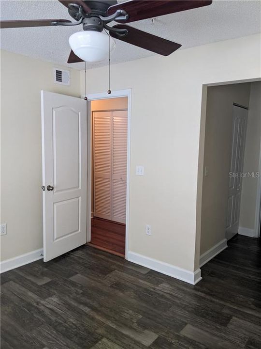 For Rent: $1,400 (1 beds, 1 baths, 830 Square Feet)