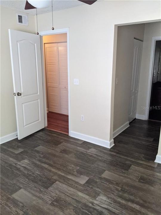 For Rent: $1,400 (1 beds, 1 baths, 830 Square Feet)