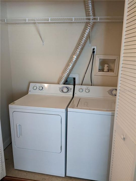 For Rent: $1,400 (1 beds, 1 baths, 830 Square Feet)