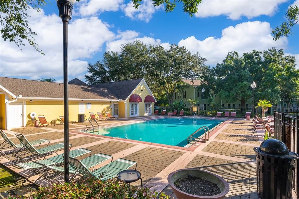 For Rent: $1,400 (1 beds, 1 baths, 830 Square Feet)