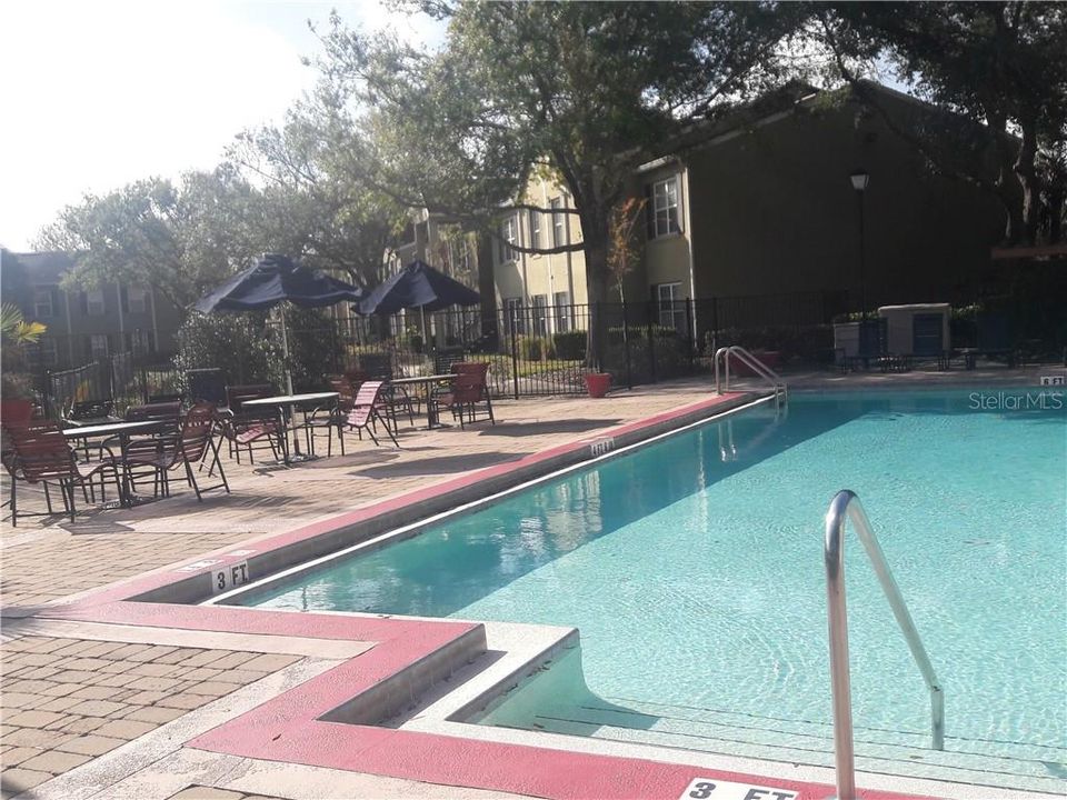 For Rent: $1,400 (1 beds, 1 baths, 830 Square Feet)