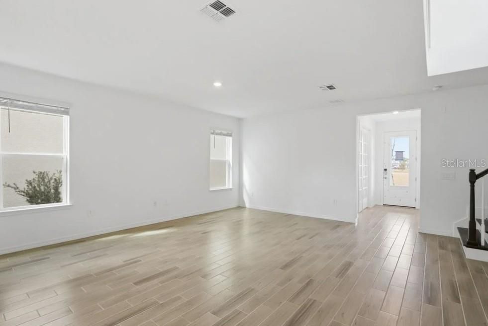 En Venta: $560,000 (3 camas, 3 baños, 1992 Pies cuadrados)