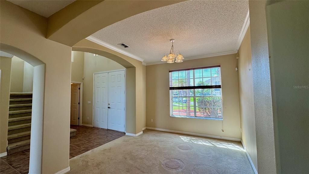 En Venta: $439,000 (4 camas, 2 baños, 3363 Pies cuadrados)