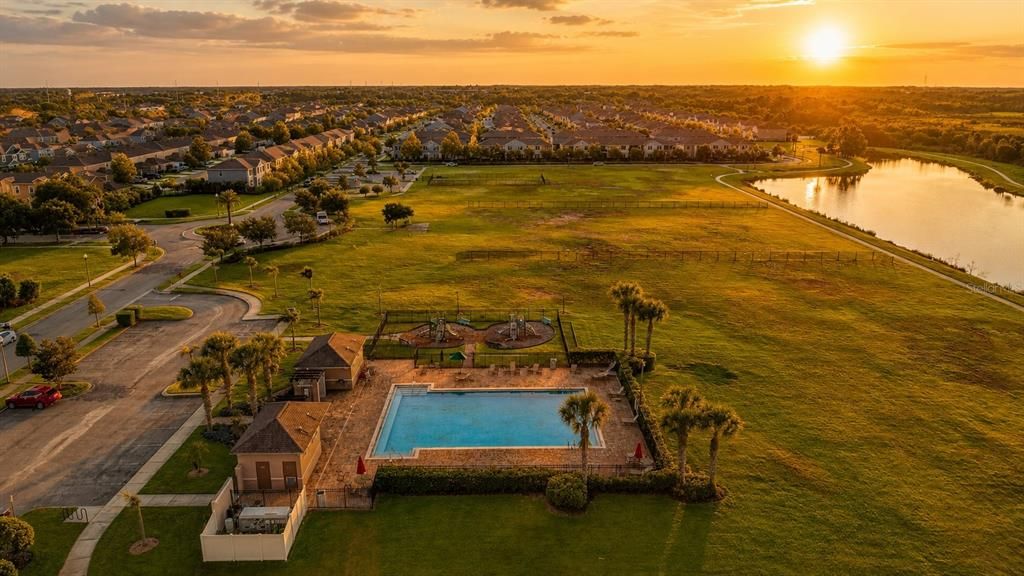 Active With Contract: $574,000 (4 beds, 3 baths, 2776 Square Feet)