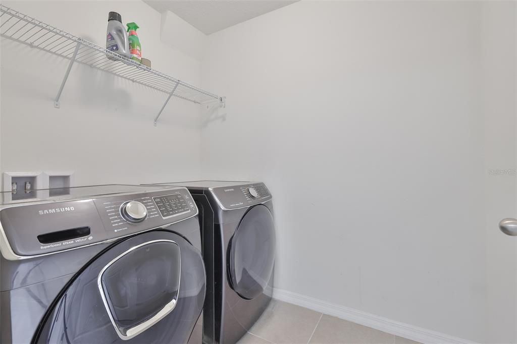 En Renta: $2,750 (5 camas, 3 baños, 2605 Pies cuadrados)