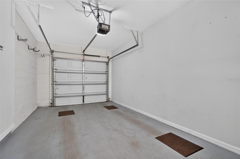 For Sale: $335,000 (2 beds, 2 baths, 1356 Square Feet)