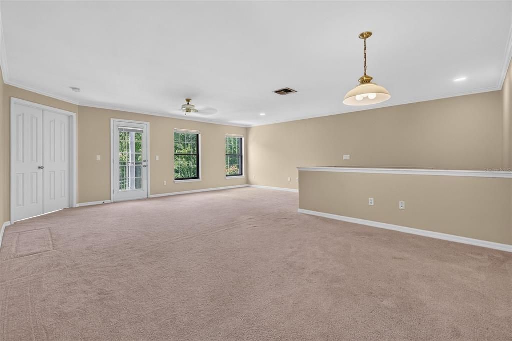 For Sale: $335,000 (2 beds, 2 baths, 1356 Square Feet)
