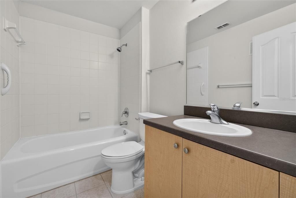 For Sale: $335,000 (2 beds, 2 baths, 1356 Square Feet)