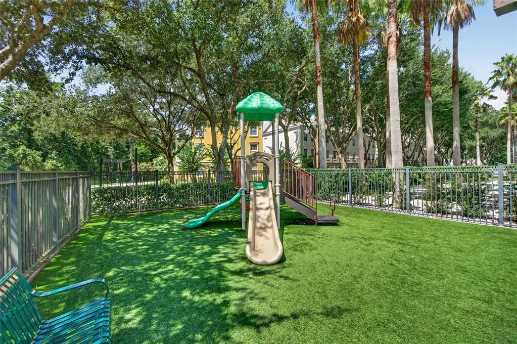 For Sale: $335,000 (2 beds, 2 baths, 1356 Square Feet)