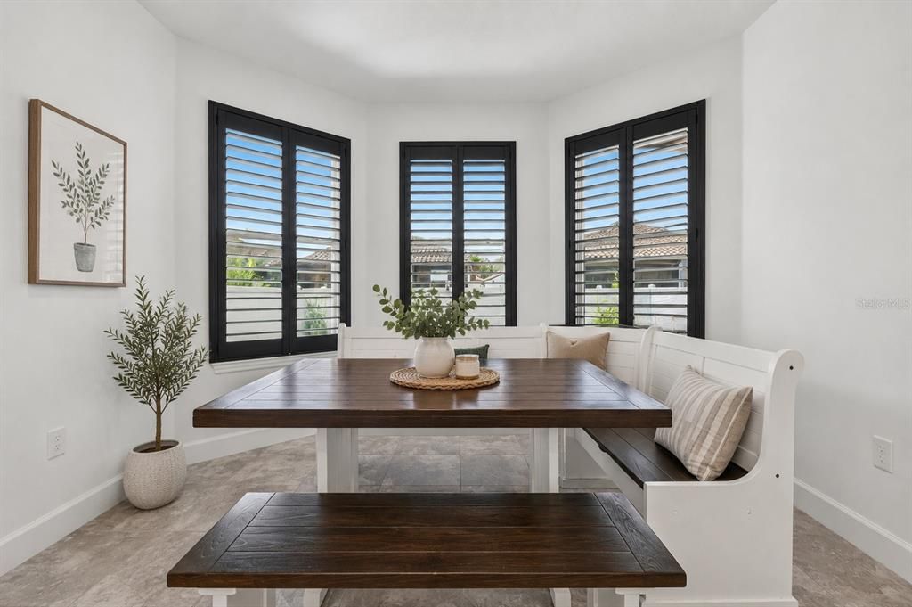 En Venta: $544,999 (4 camas, 3 baños, 3436 Pies cuadrados)