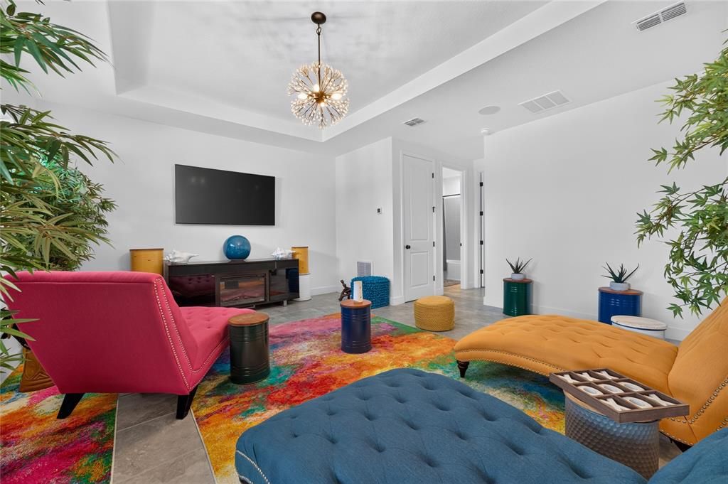 En Venta: $544,999 (4 camas, 3 baños, 3436 Pies cuadrados)