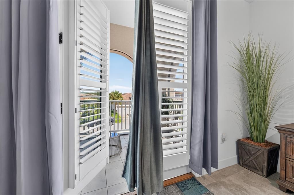En Venta: $544,999 (4 camas, 3 baños, 3436 Pies cuadrados)