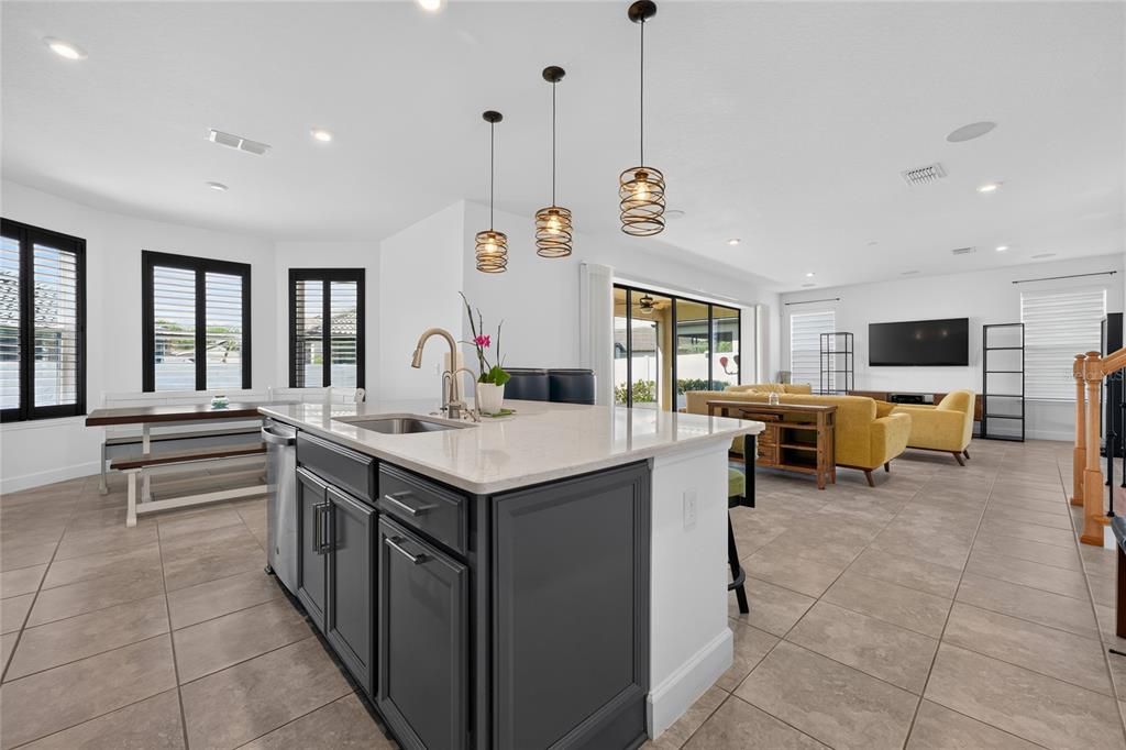 En Venta: $544,999 (4 camas, 3 baños, 3436 Pies cuadrados)