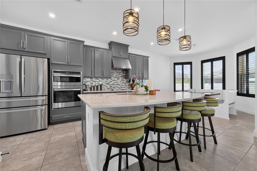 En Venta: $544,999 (4 camas, 3 baños, 3436 Pies cuadrados)