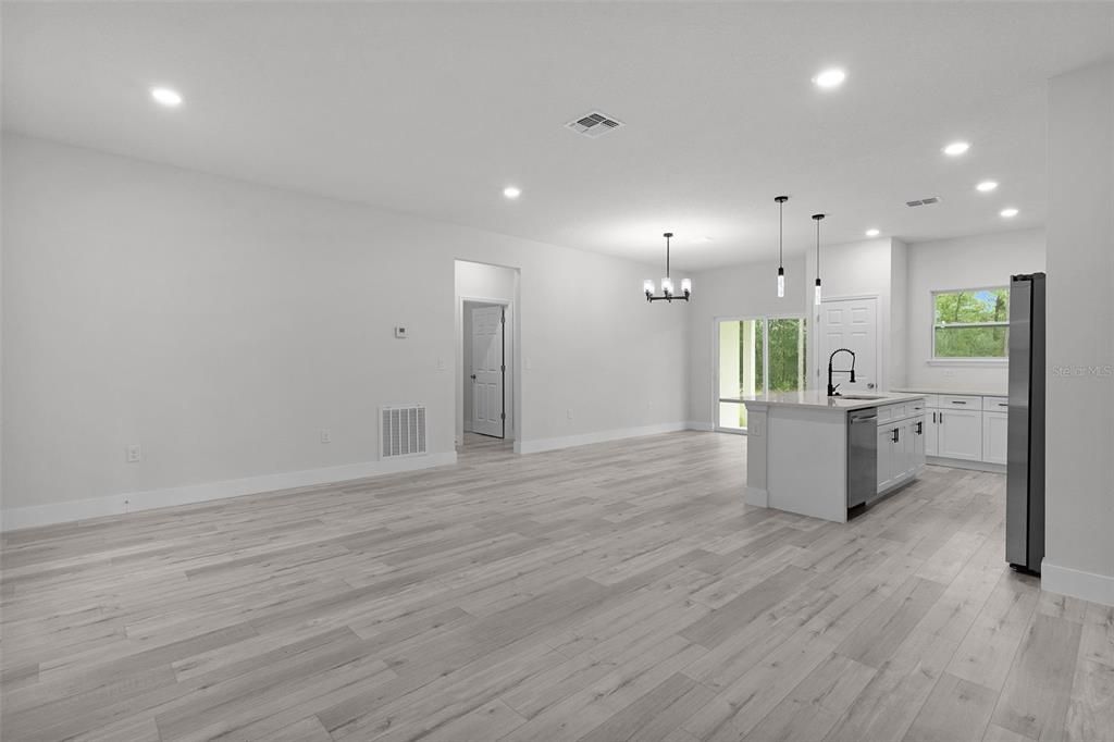En Venta: $259,900 (3 camas, 2 baños, 1529 Pies cuadrados)