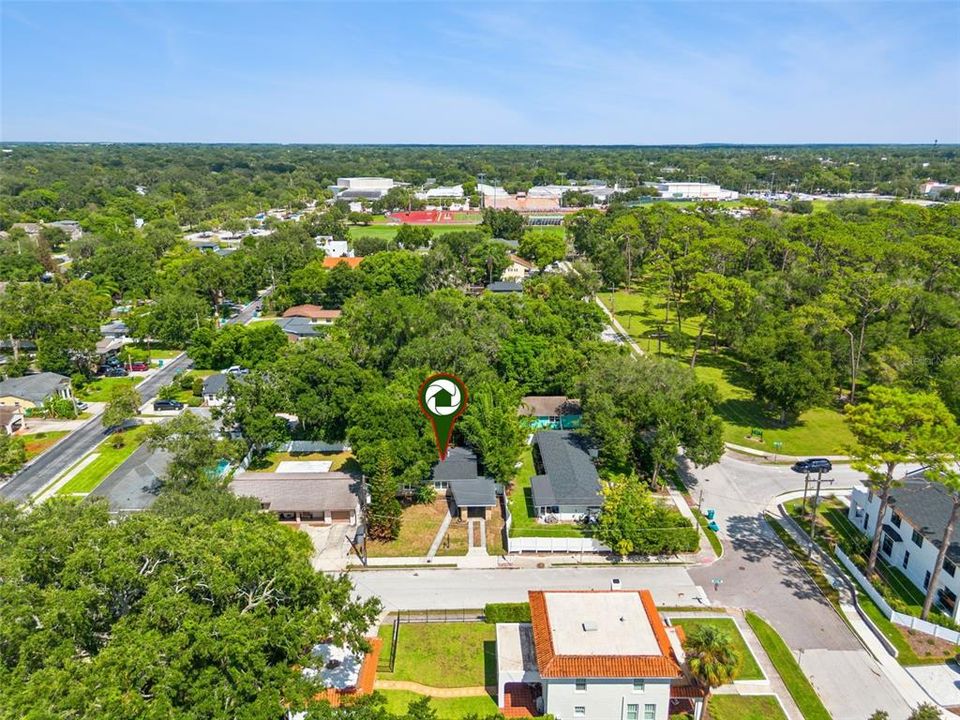待售: $365,000 (2 贝兹, 1 浴室, 1014 平方英尺)