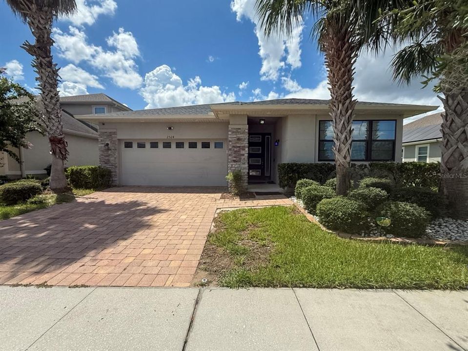 For Rent: $3,150 (4 beds, 2 baths, 2170 Square Feet)