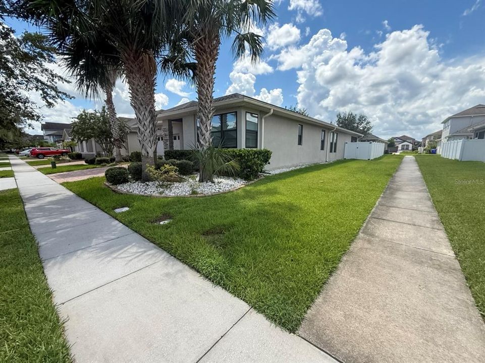 For Rent: $3,150 (4 beds, 2 baths, 2170 Square Feet)
