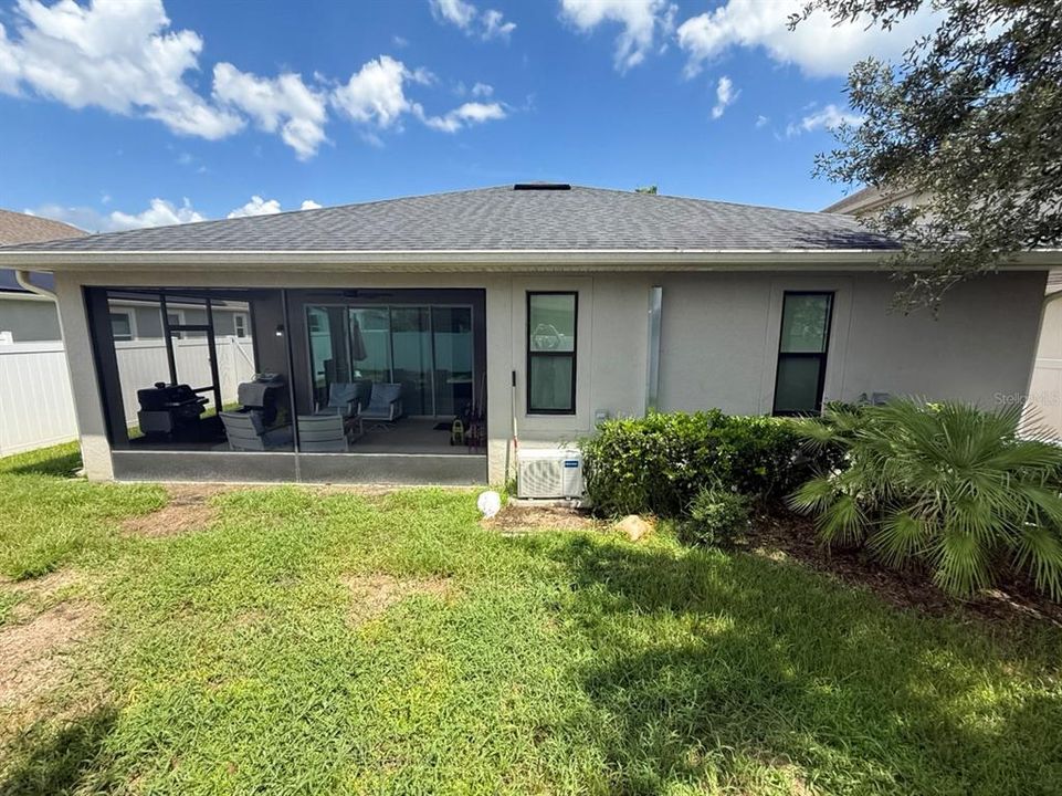 For Rent: $3,150 (4 beds, 2 baths, 2170 Square Feet)