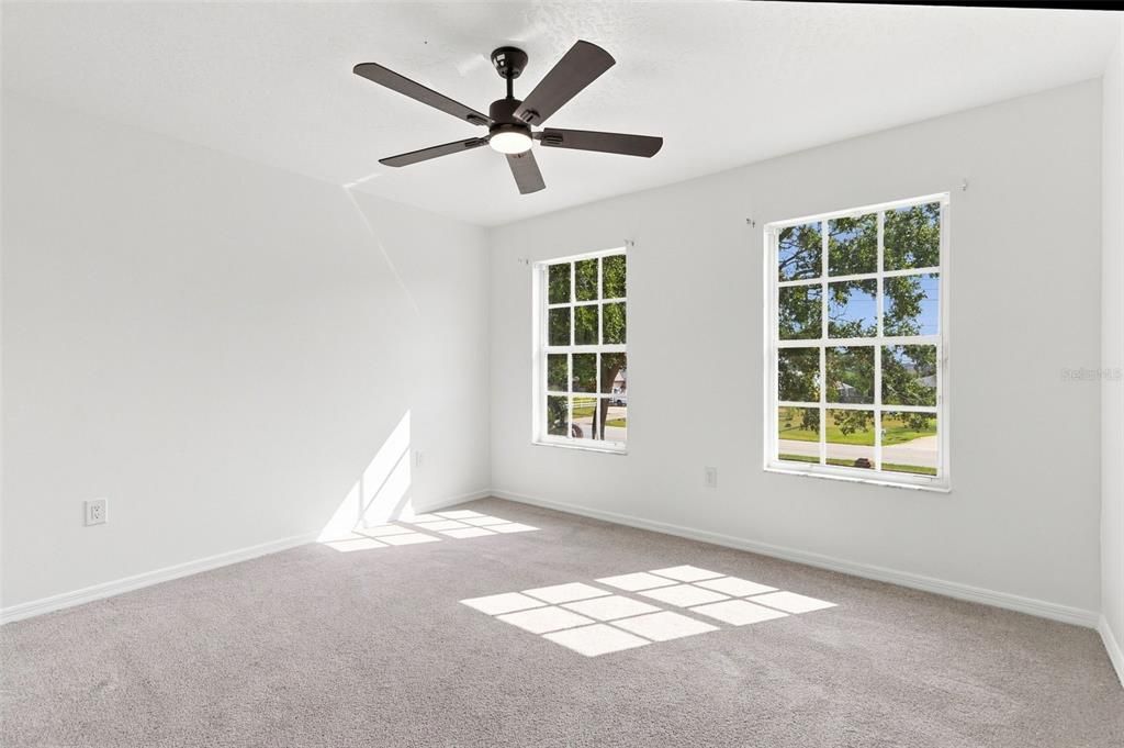 For Sale: $650,000 (5 beds, 3 baths, 3100 Square Feet)