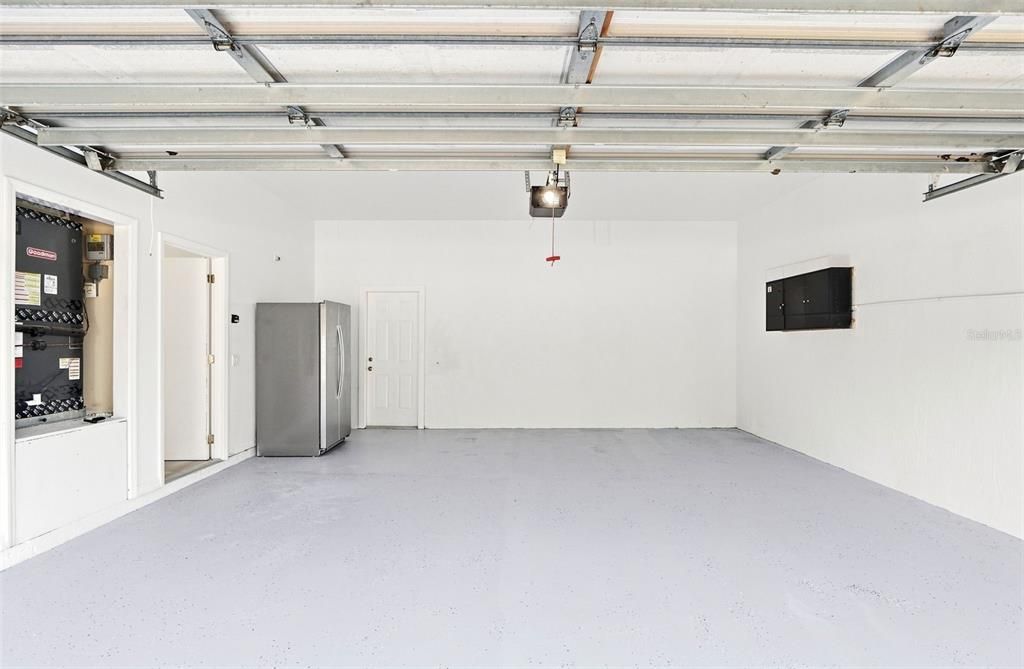 For Sale: $650,000 (5 beds, 3 baths, 3100 Square Feet)