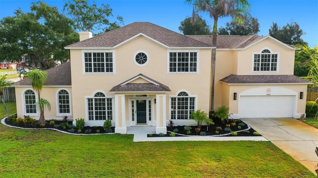 For Sale: $650,000 (5 beds, 3 baths, 3100 Square Feet)