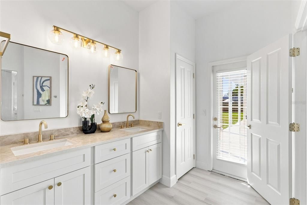 For Sale: $650,000 (5 beds, 3 baths, 3100 Square Feet)