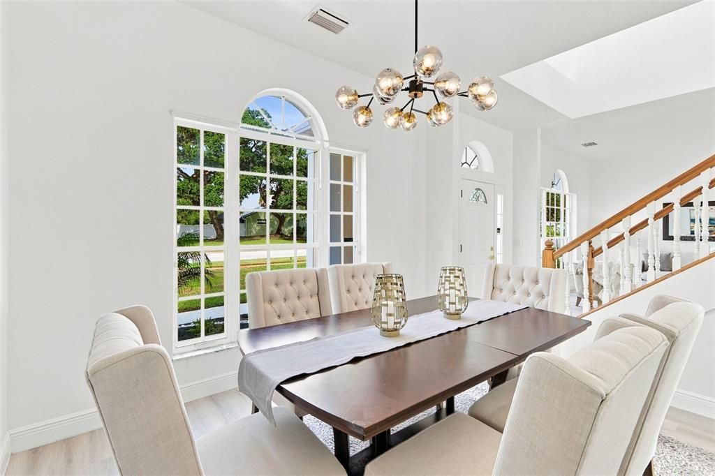 For Sale: $650,000 (5 beds, 3 baths, 3100 Square Feet)