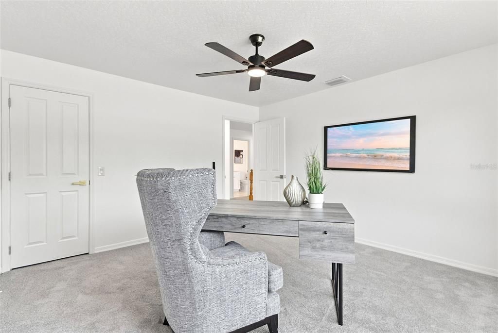For Sale: $650,000 (5 beds, 3 baths, 3100 Square Feet)