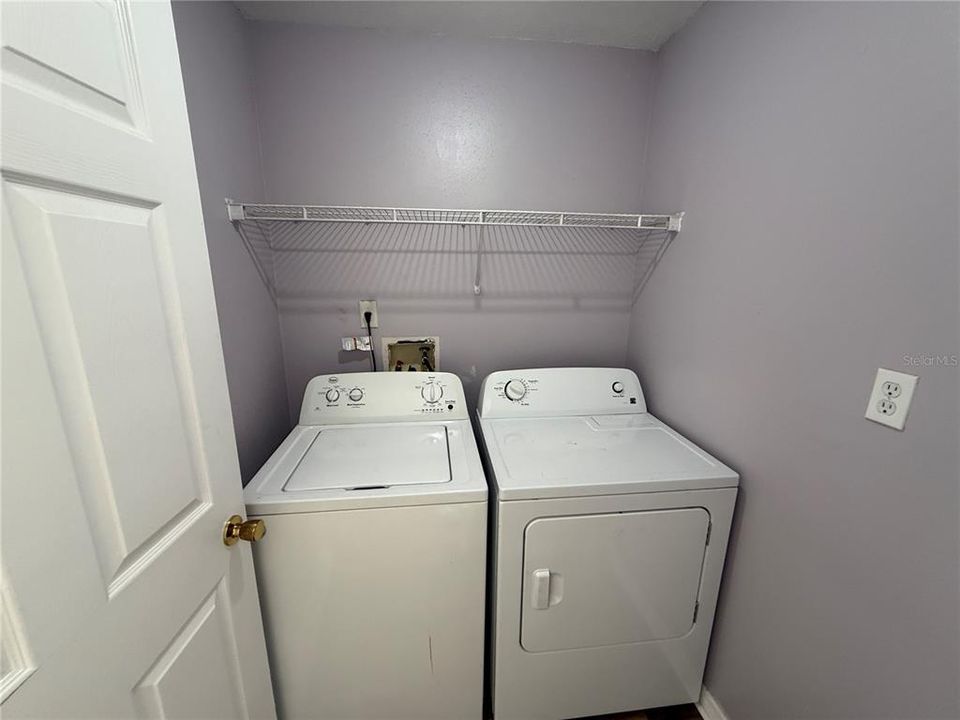 En Venta: $363,000 (4 camas, 3 baños, 1697 Pies cuadrados)