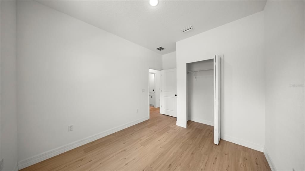 En Venta: $272,000 (4 camas, 2 baños, 1587 Pies cuadrados)