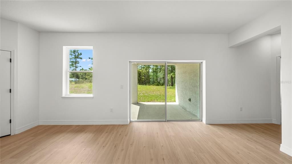 En Venta: $272,000 (4 camas, 2 baños, 1587 Pies cuadrados)