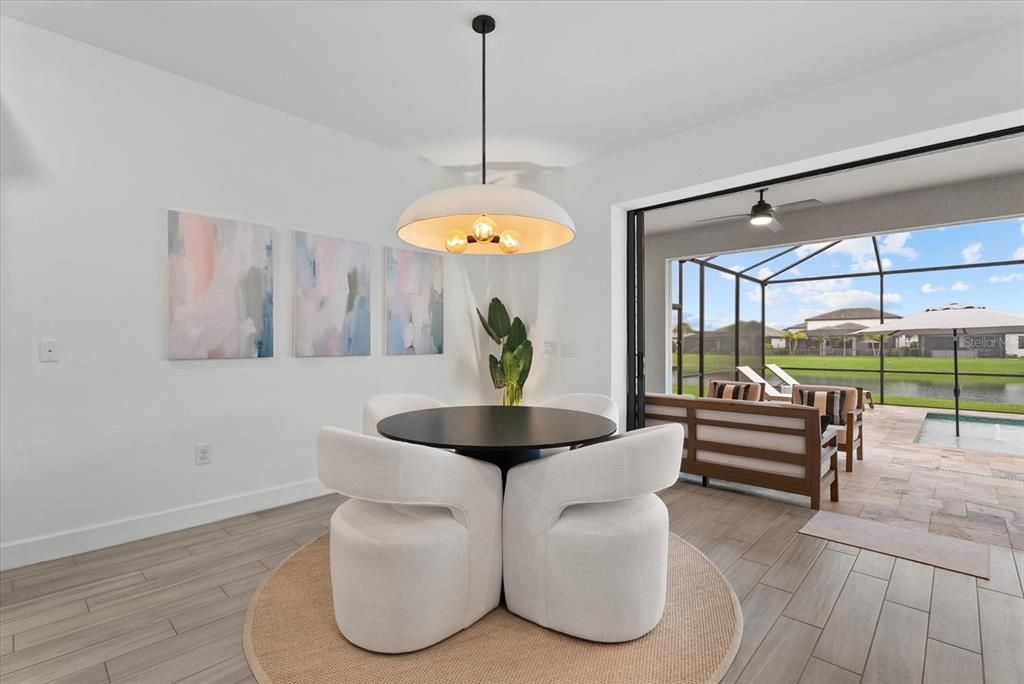 En Venta: $749,900 (4 camas, 3 baños, 2855 Pies cuadrados)