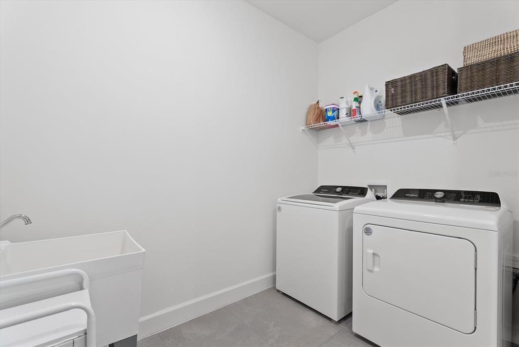 En Venta: $749,900 (4 camas, 3 baños, 2855 Pies cuadrados)