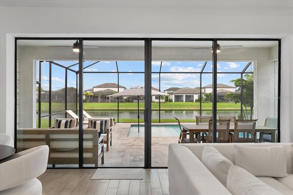 En Venta: $749,900 (4 camas, 3 baños, 2855 Pies cuadrados)
