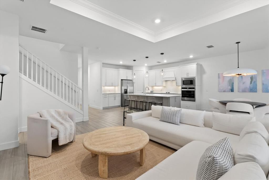 En Venta: $749,900 (4 camas, 3 baños, 2855 Pies cuadrados)