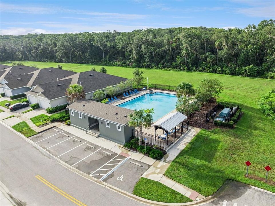 На продажу: $425,000 (6 спален, 3 ванн, 2674 Квадратных фут)