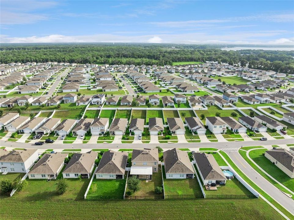 На продажу: $425,000 (6 спален, 3 ванн, 2674 Квадратных фут)