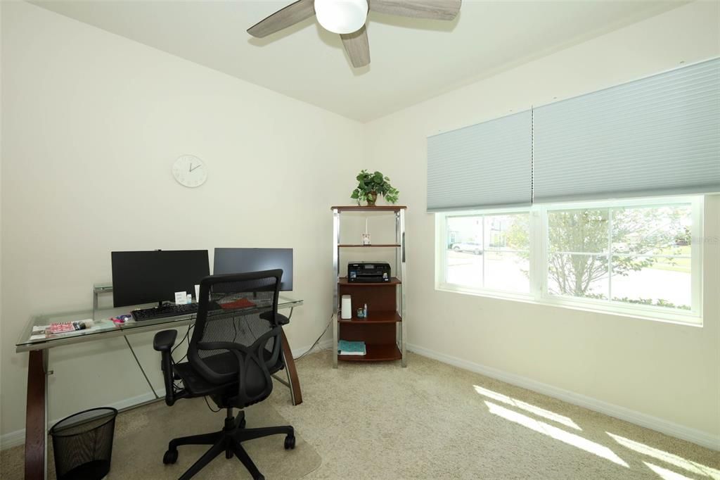 En Venta: $415,000 (4 camas, 2 baños, 1811 Pies cuadrados)