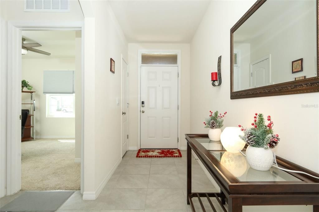 En Venta: $415,000 (4 camas, 2 baños, 1811 Pies cuadrados)