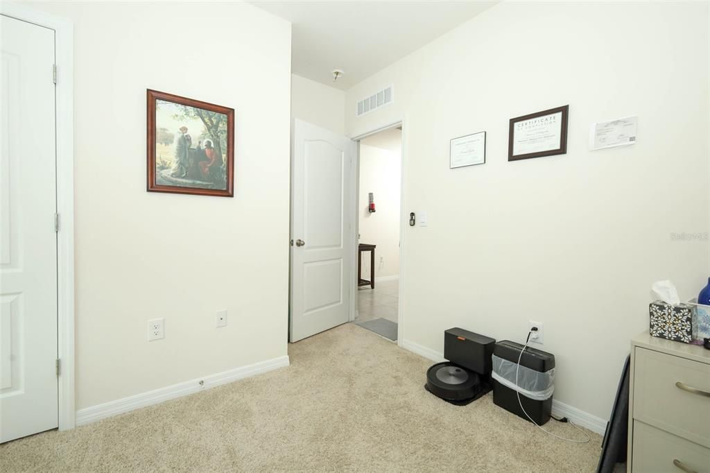 En Venta: $415,000 (4 camas, 2 baños, 1811 Pies cuadrados)