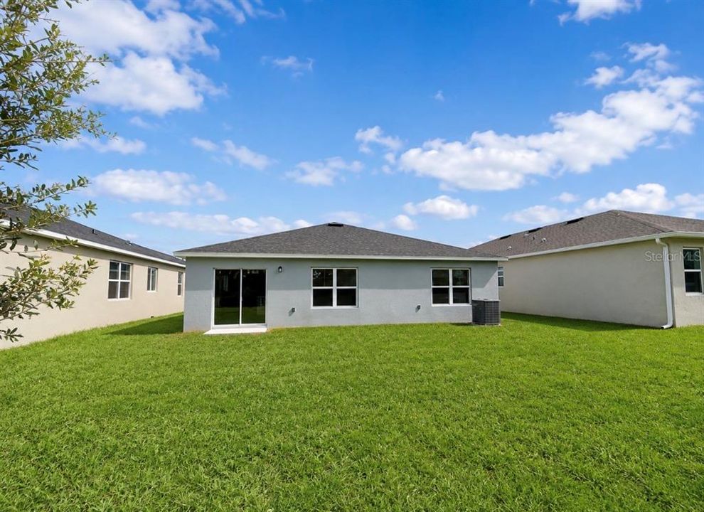 For Rent: $2,295 (4 beds, 2 baths, 1707 Square Feet)
